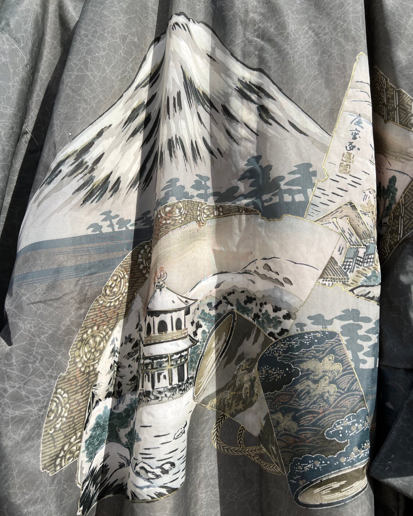 Vintage Juban · Yama 山