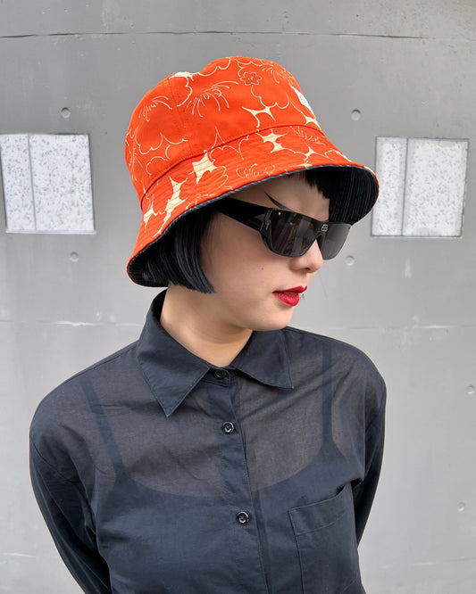 SOMBRERO DE LA TELA DE KIMONO RECICLADO - AKA HANAGARA 赤花柄
