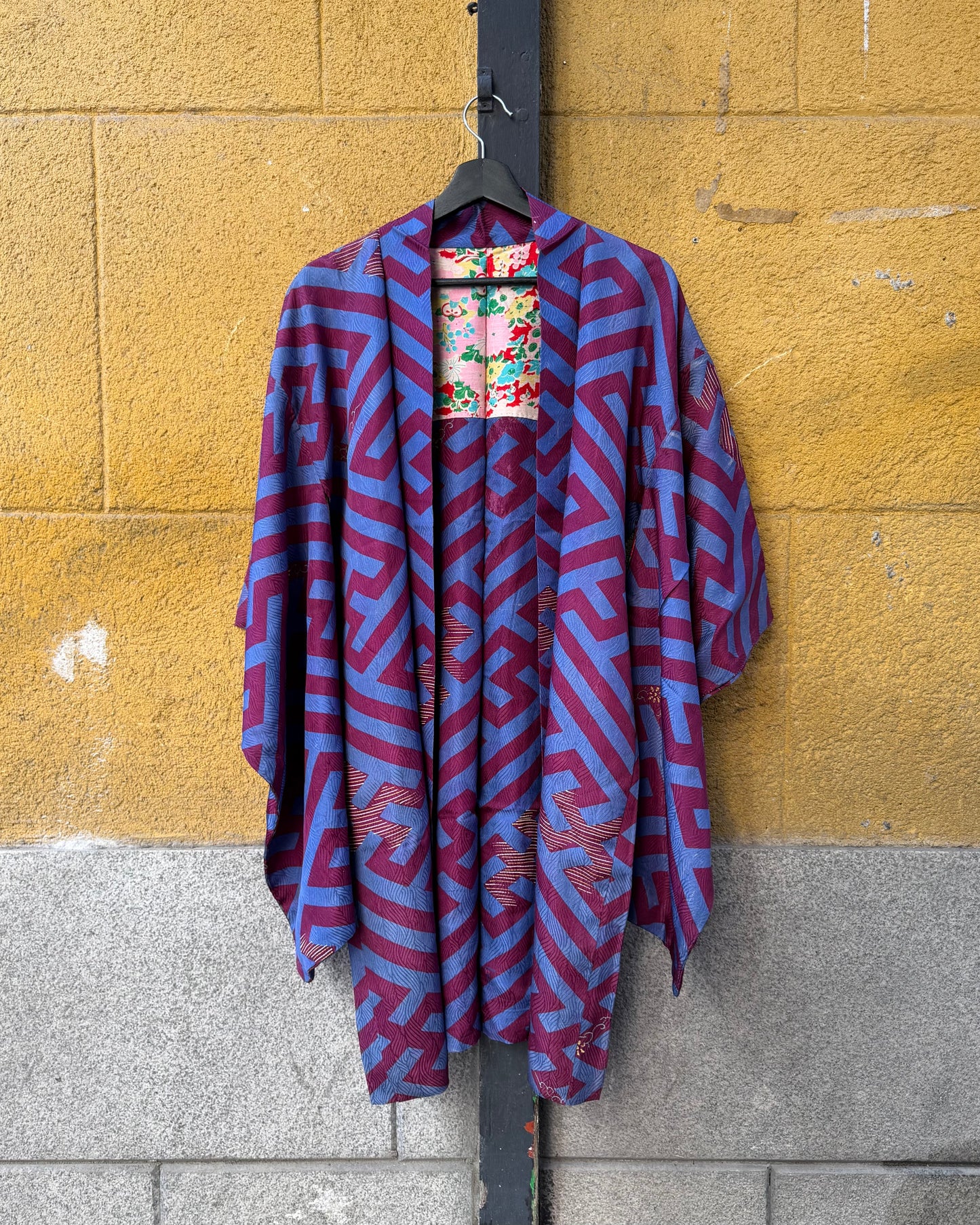 ANTIQUE HAORI・MANZIGARA マンジ柄