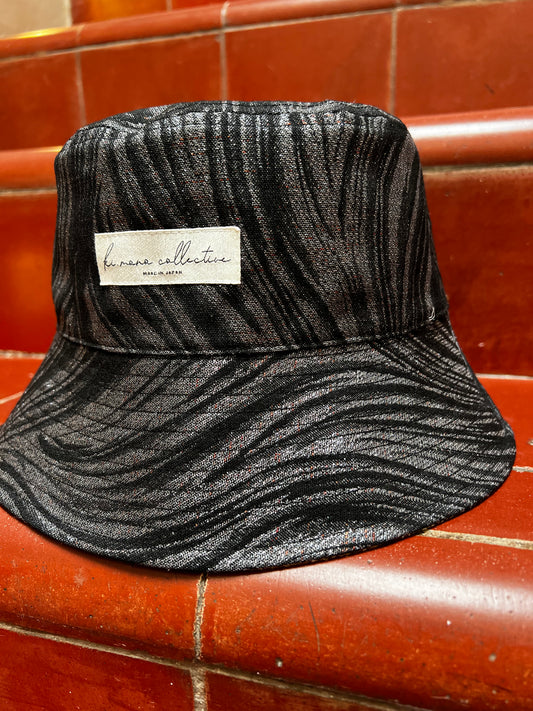 UPCYCLED KIMONO BUCKET HAT・SHIKKOKU NO HOSHI 漆黒の星