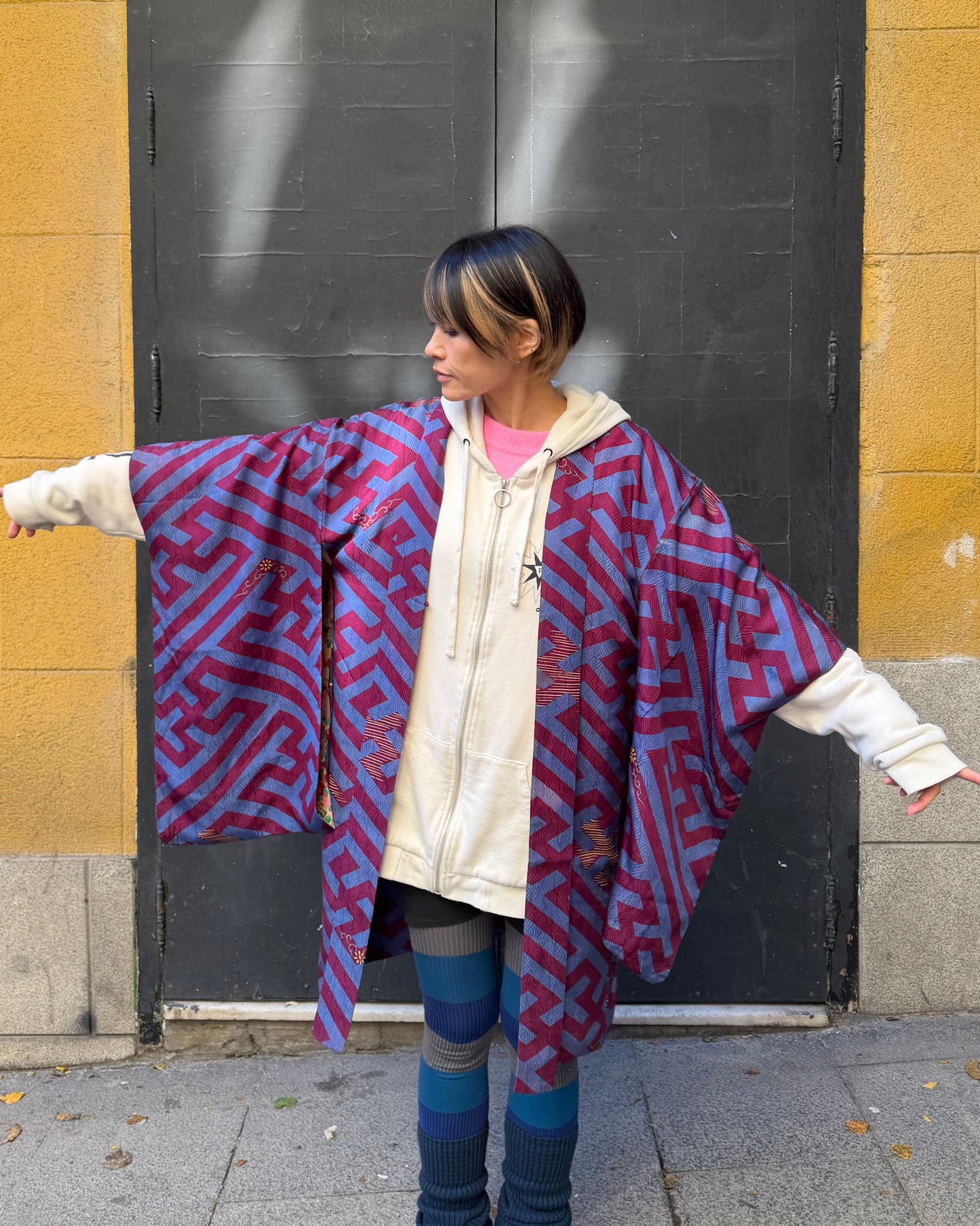 ANTIQUE HAORI・MANZIGARA マンジ柄