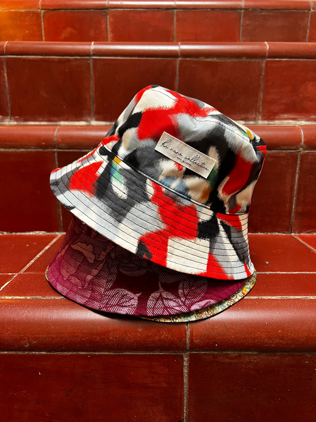 UPCYCLED KIMONO BUCKET HAT・AKA NO JOŌ 赤の女王