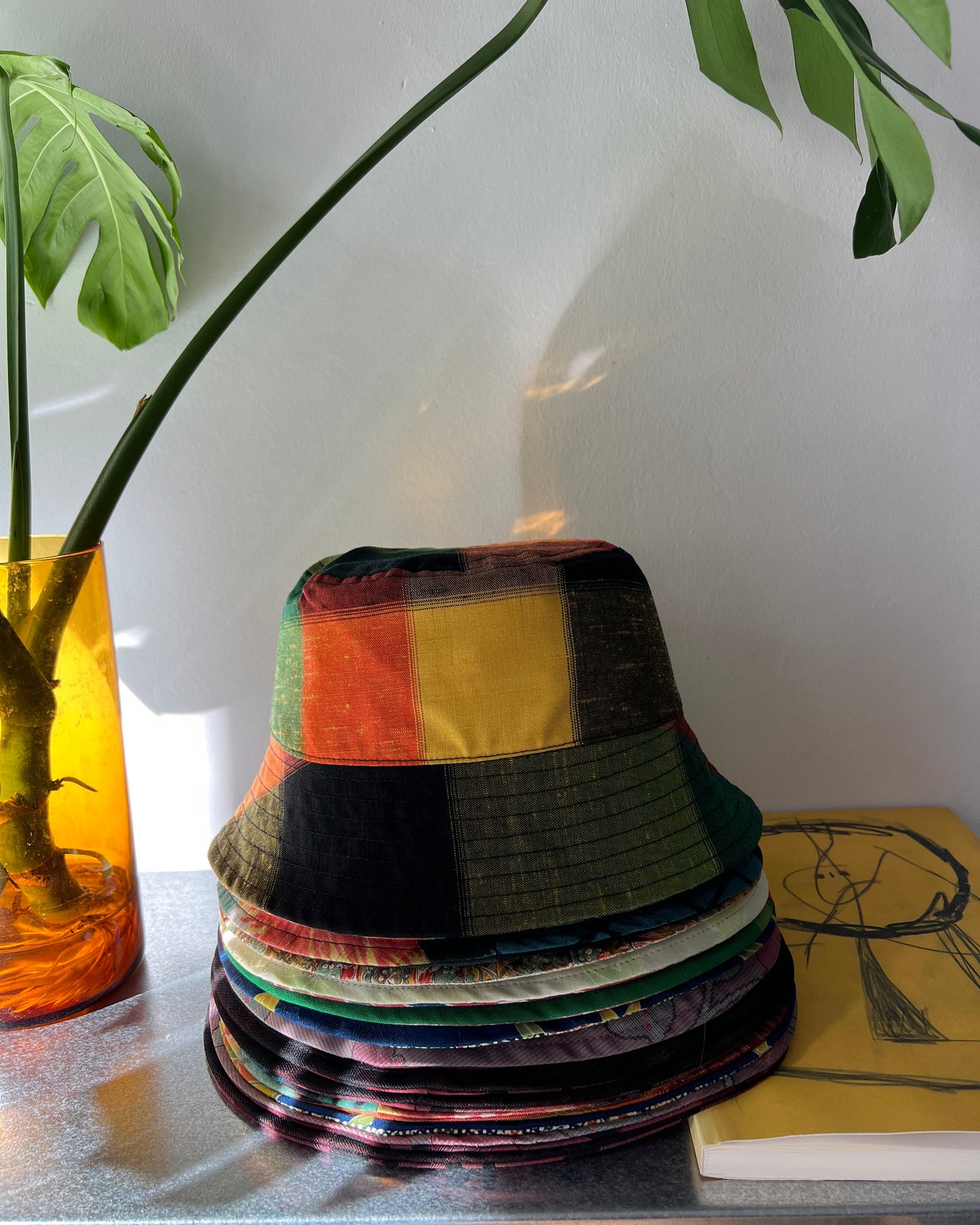 UPCYCLED KIMONO BUCKET HAT・レトロ タイダイRETRO TIE DYE