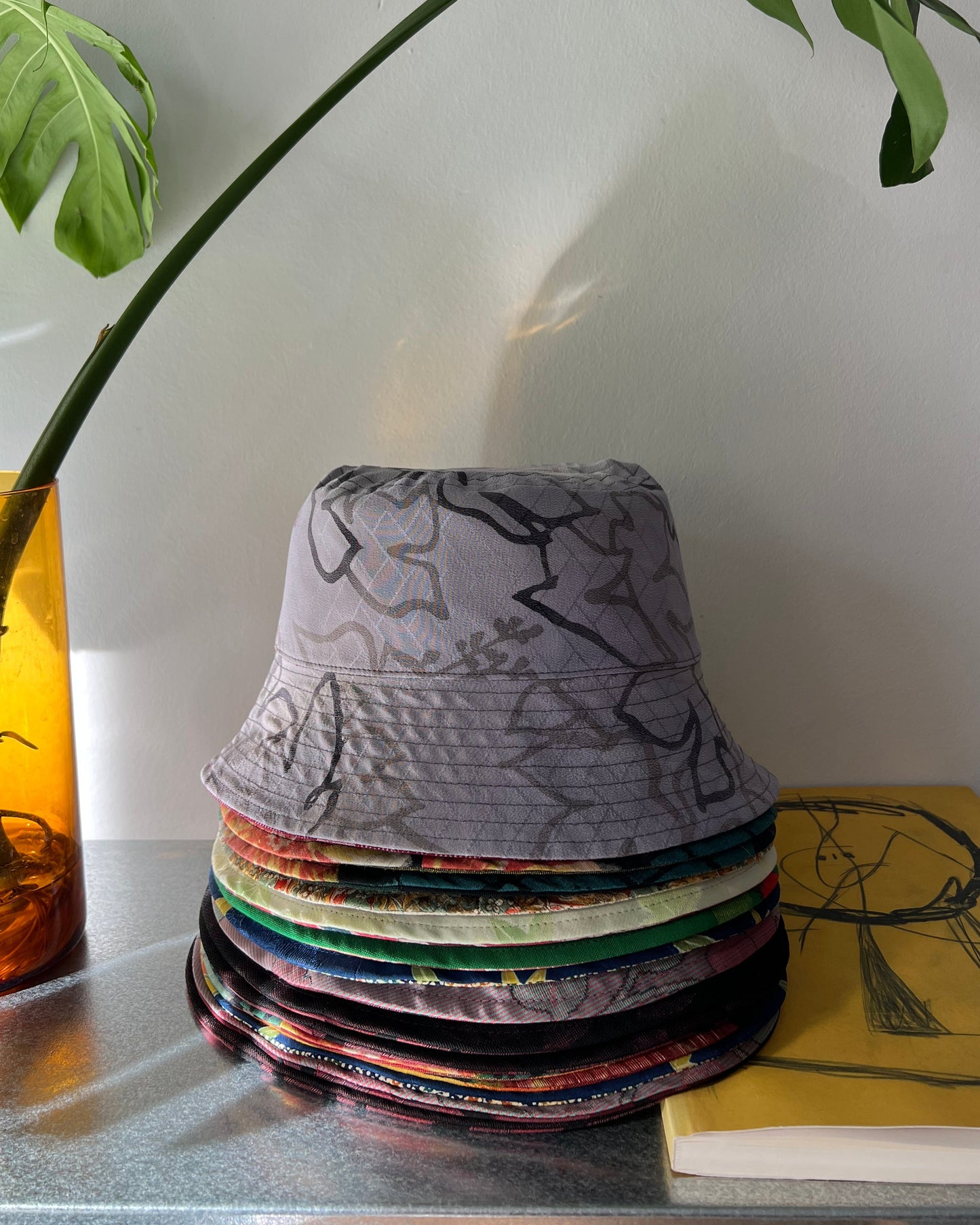 UPCYCLED KIMONO BUCKET HAT・BARA 薔薇