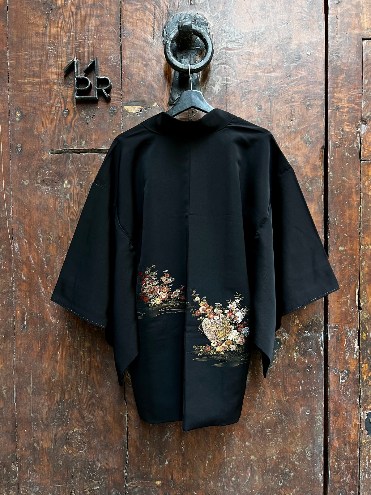 VINTAGE BLACK SILK HAORI JACKET・KAHO 花宝