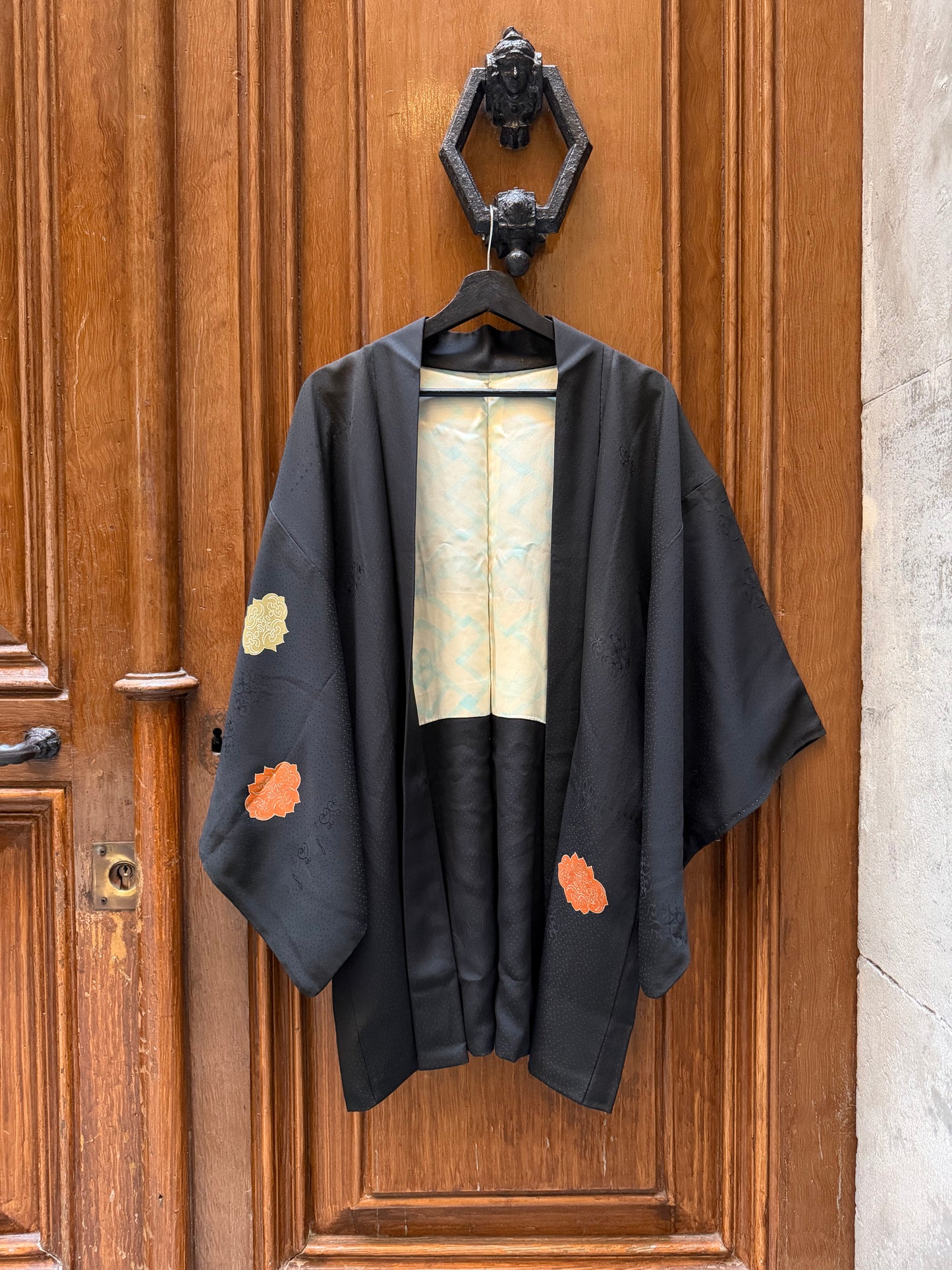 HAORI・KARAKUSABOTAN 唐草牡丹