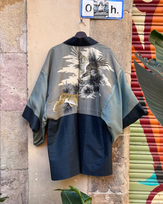 Vintage Reversible Men’s Silk Haori Jacket · Tora Taka 虎鷹